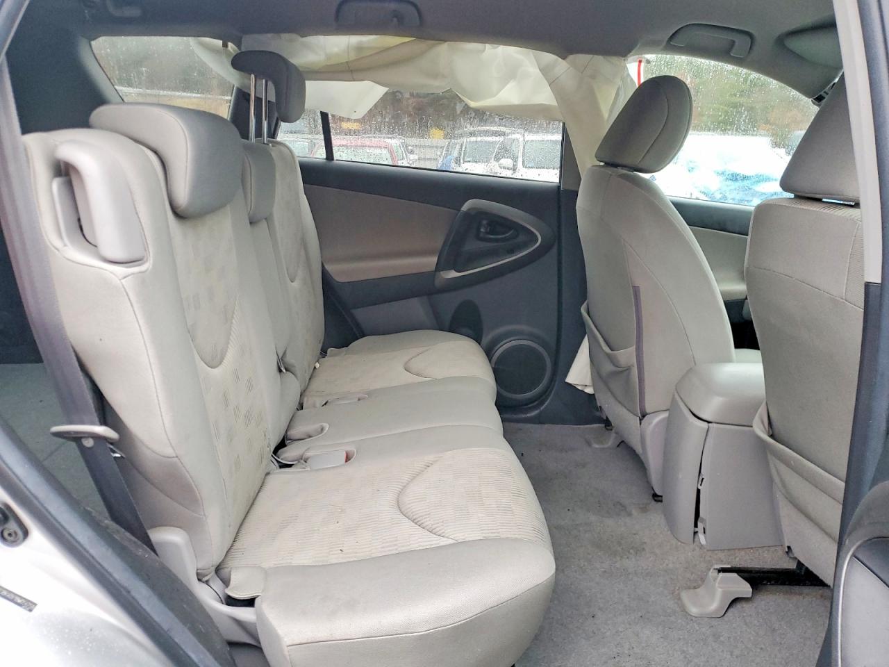 2011 TOYOTA RAV4 BASE photo 11