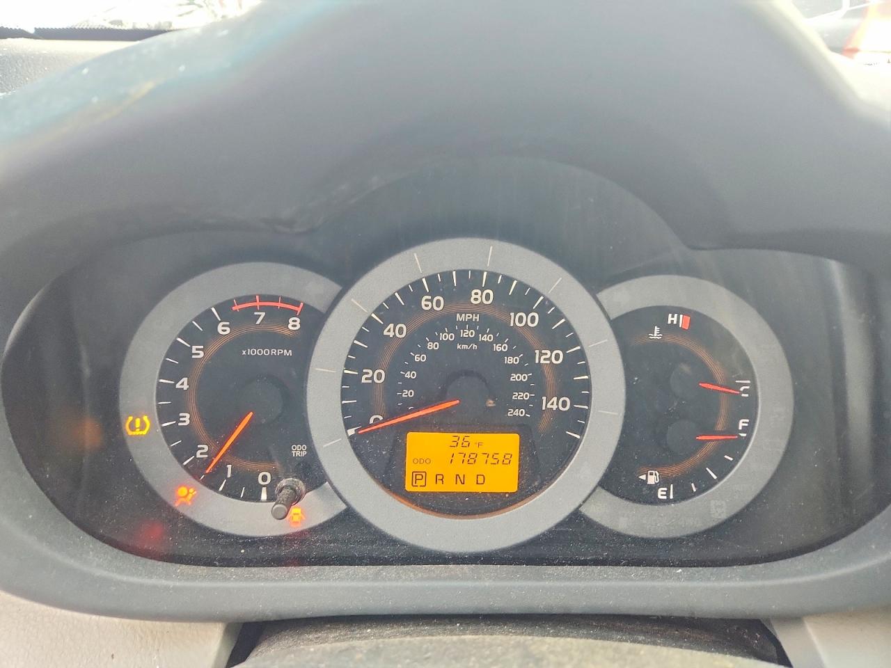 2011 TOYOTA RAV4 BASE photo 9