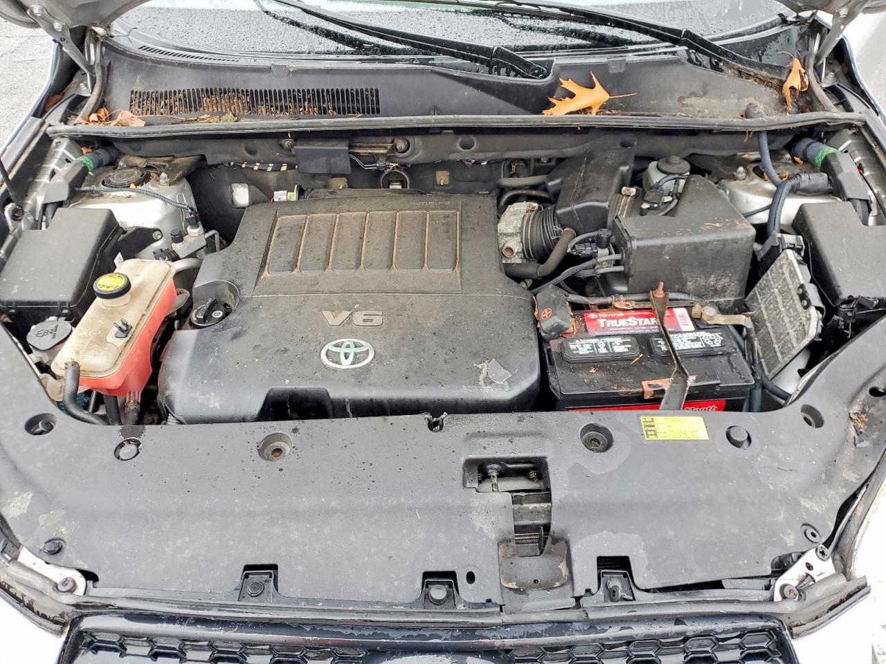 2011 TOYOTA RAV4 BASE photo 12