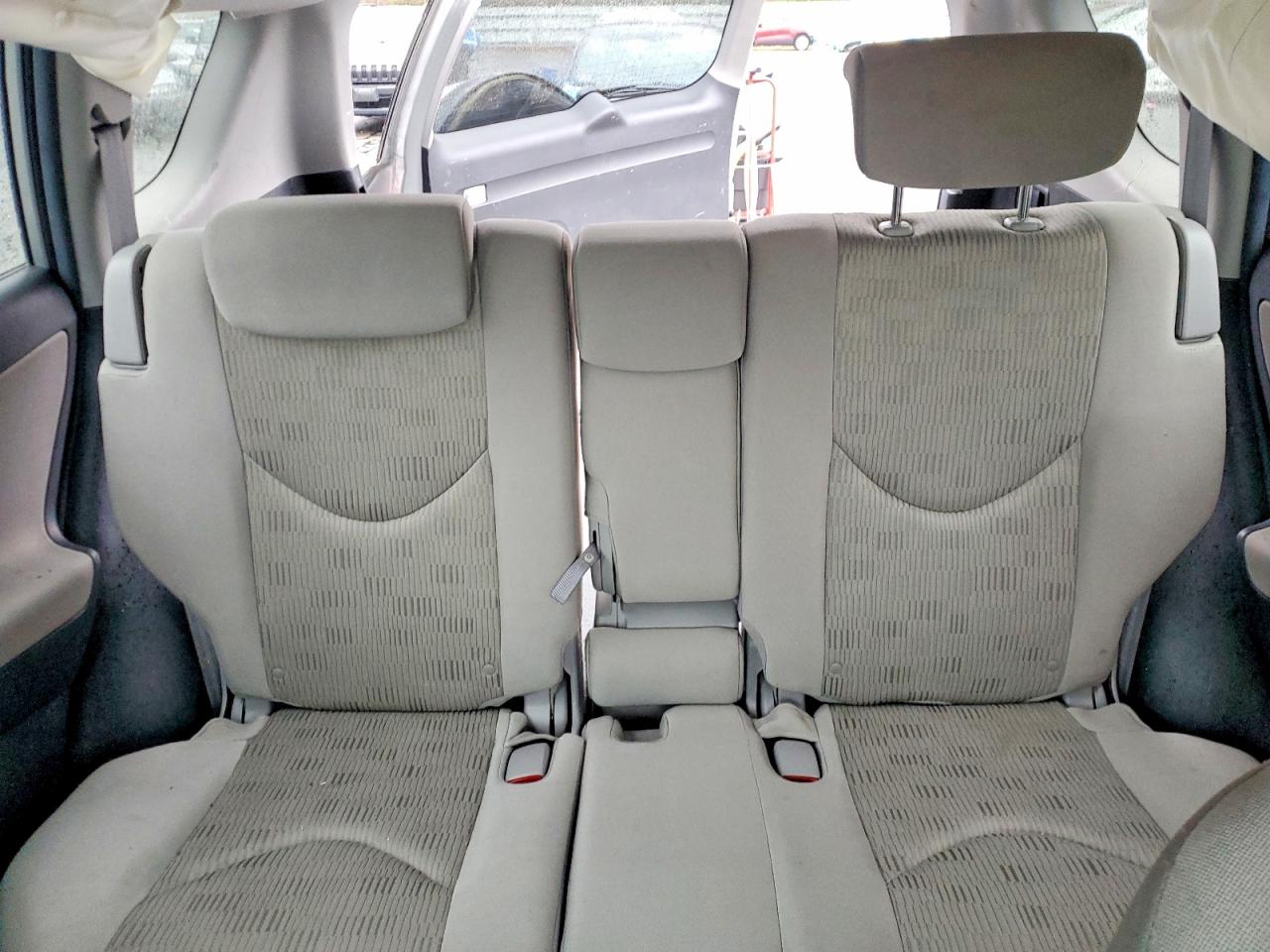 2011 TOYOTA RAV4 BASE photo 10