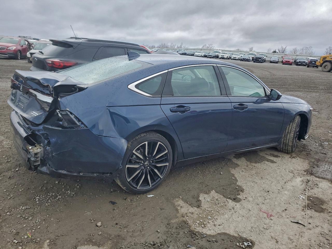 2024 HONDA ACCORD TOURING HYBRID photo 3