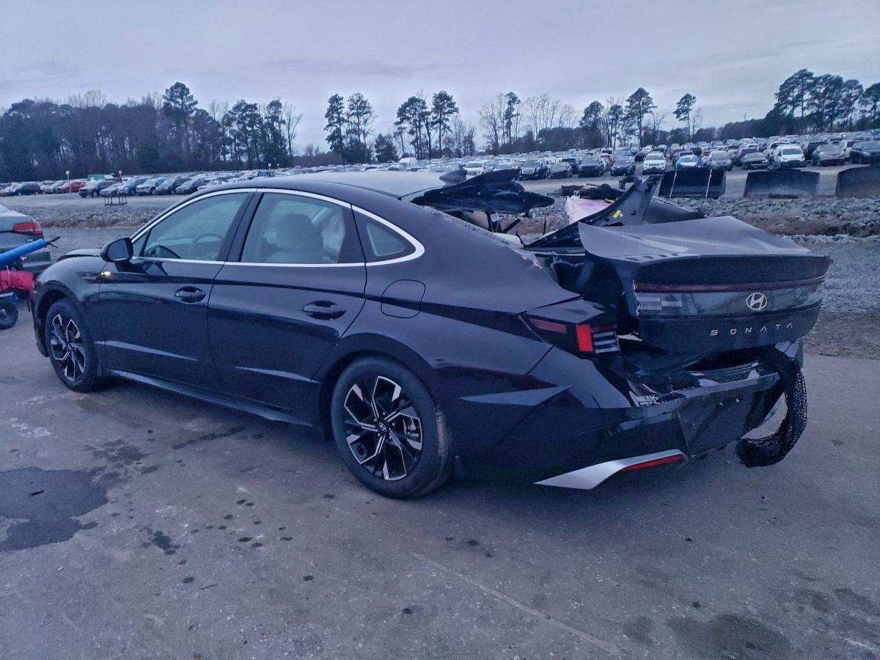 2025 HYUNDAI SONATA SEL photo 2