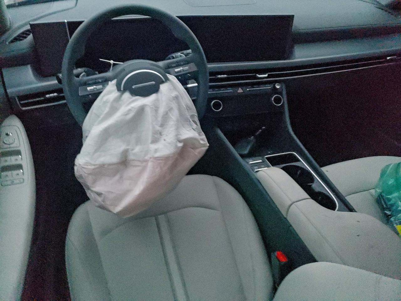 2025 HYUNDAI SONATA SEL photo 8
