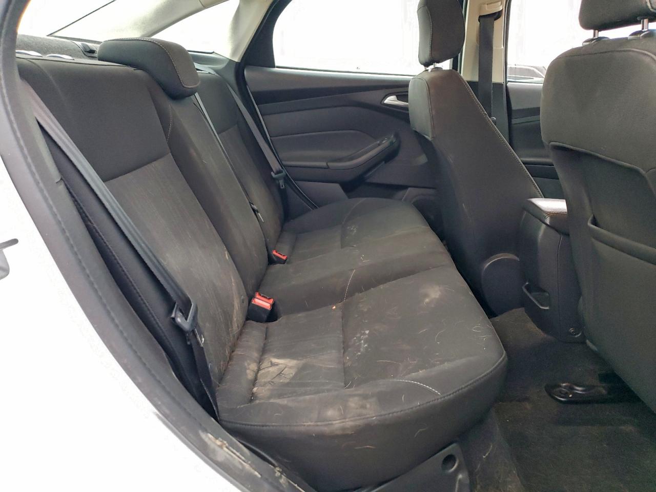 2018 FORD FOCUS SE photo 10