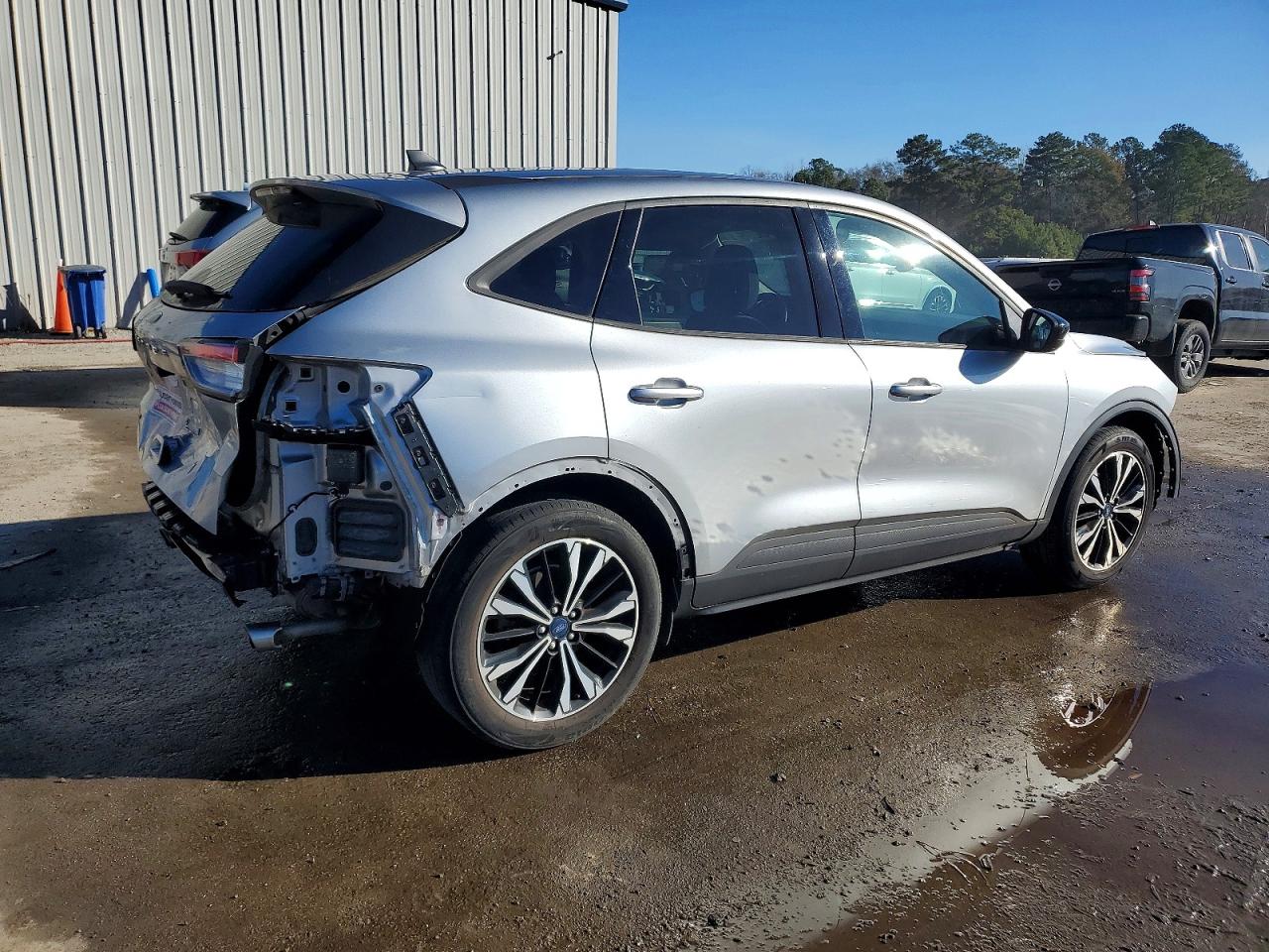 2022 FORD ESCAPE SE photo 3