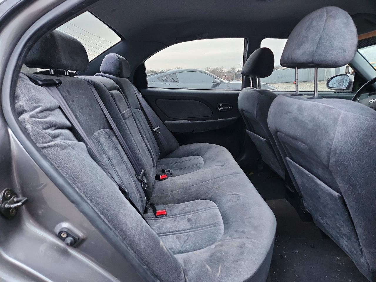 2004 HYUNDAI SONATA GLS photo 10