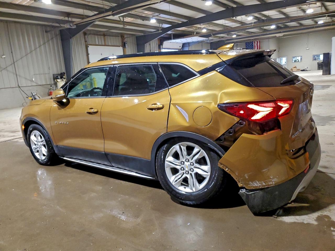 2020 CHEVROLET BLAZER 2LT photo 2