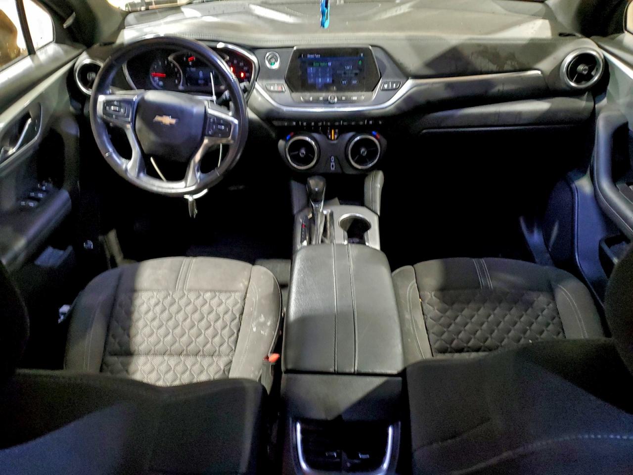 2020 CHEVROLET BLAZER 2LT photo 8