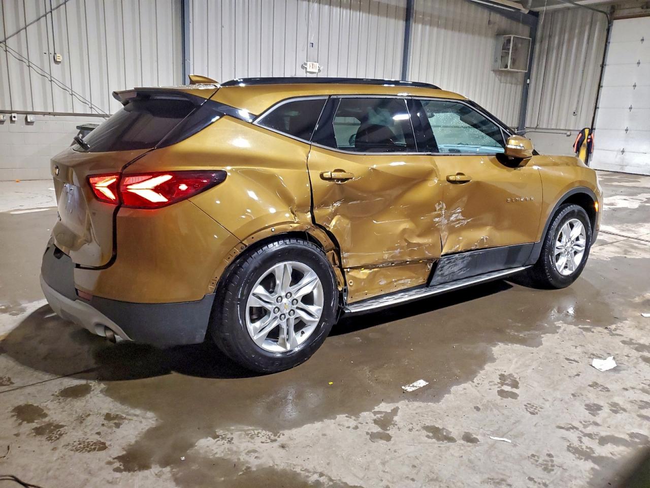2020 CHEVROLET BLAZER 2LT photo 3