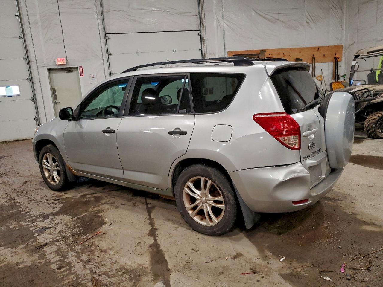 2006 TOYOTA RAV4 photo 2
