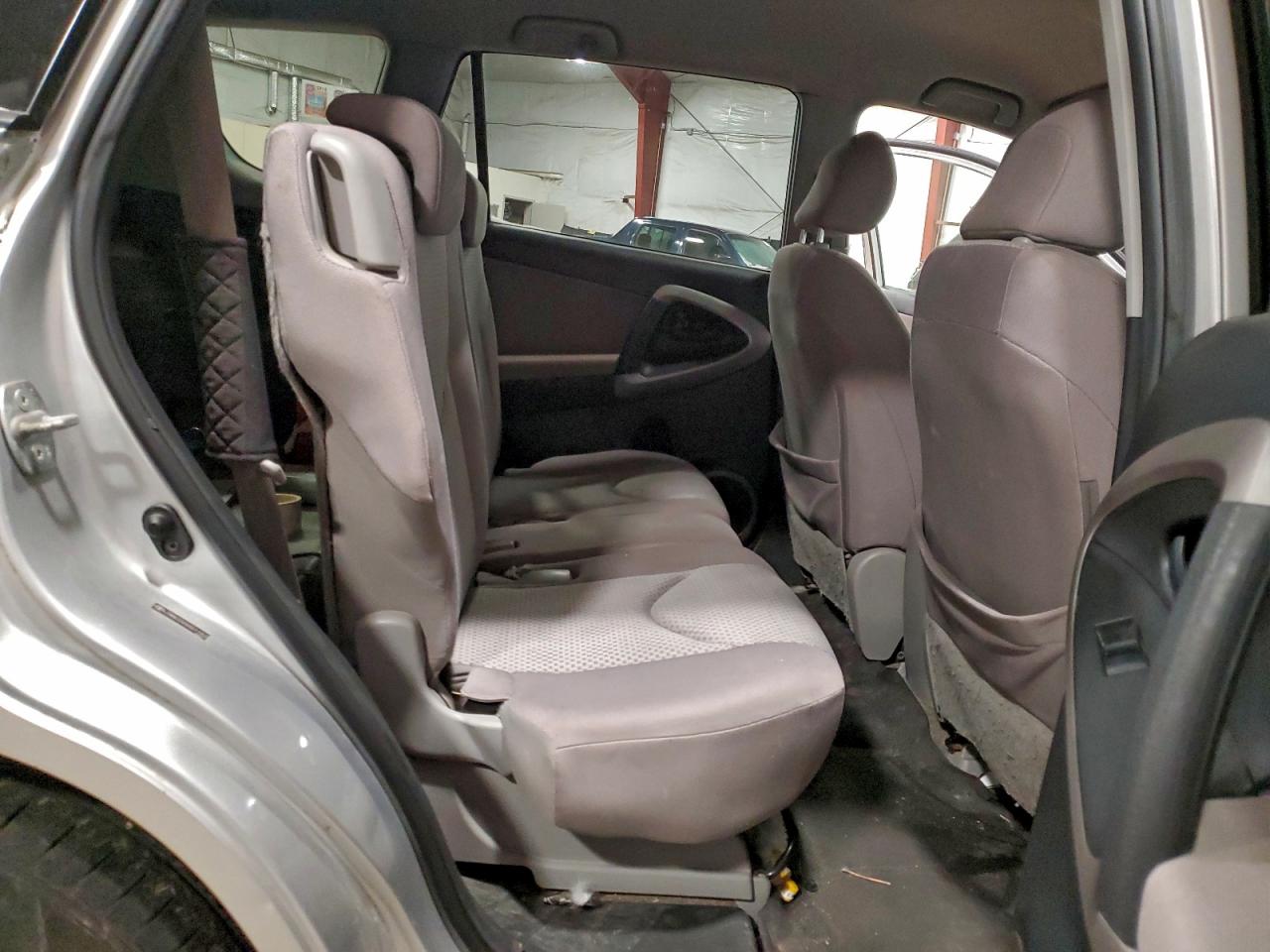2006 TOYOTA RAV4 photo 11