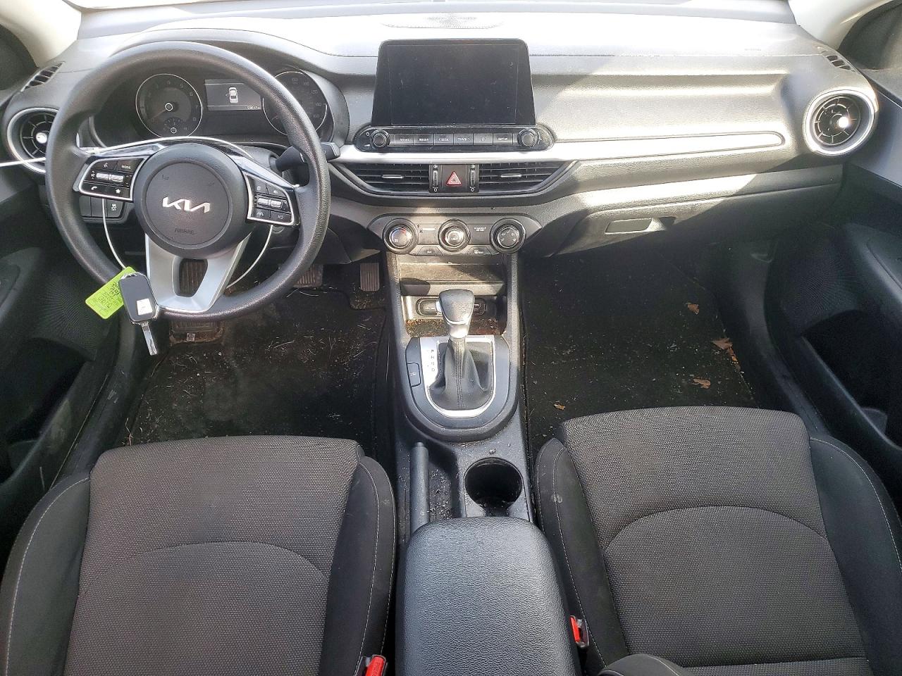2024 KIA FORTE LX photo 8