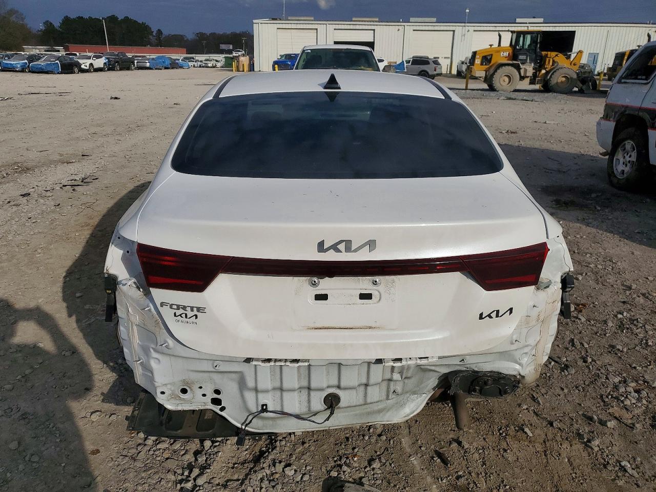 2024 KIA FORTE LX photo 6