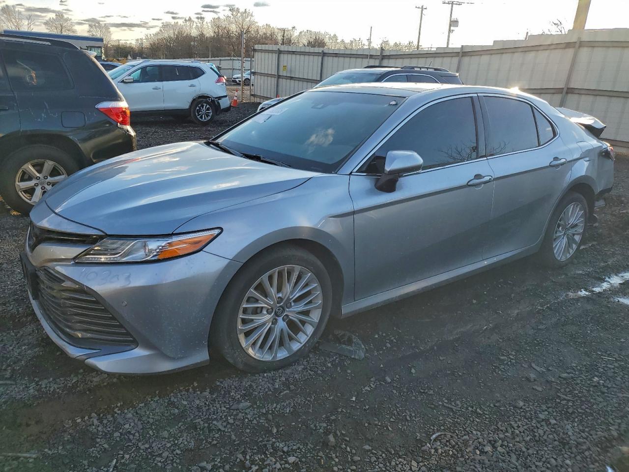2018 TOYOTA CAMRY