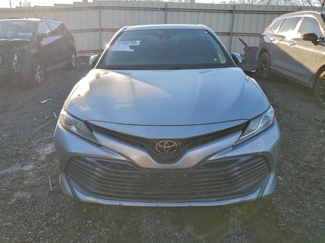 2018 TOYOTA CAMRY L photo 9