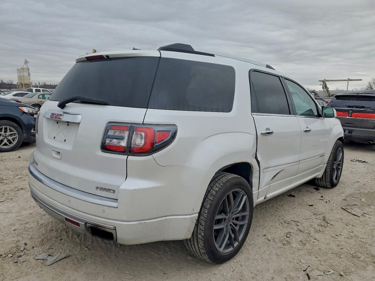 2016 GMC ACADIA DENALI photo 3