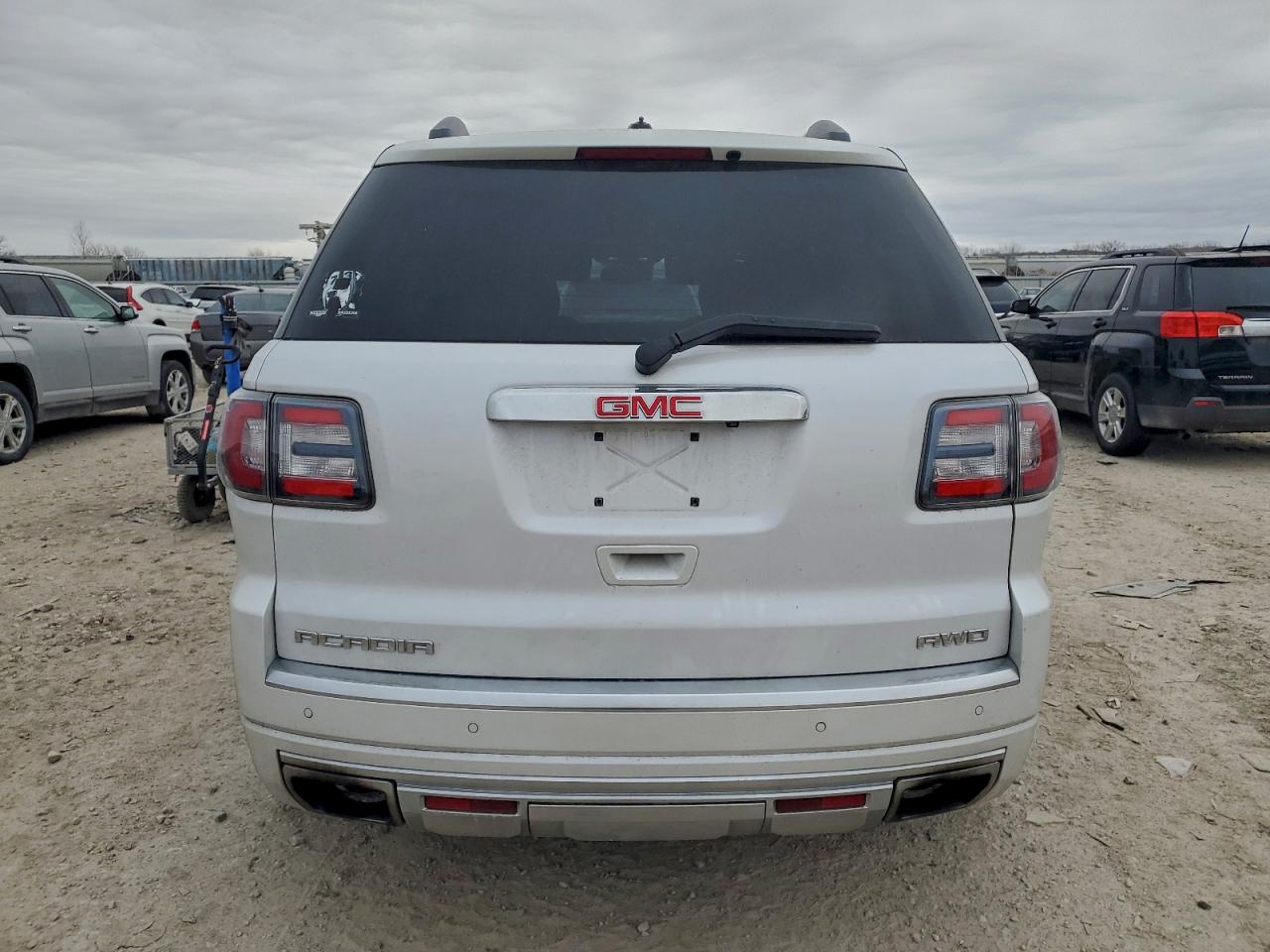 2016 GMC ACADIA DENALI photo 6