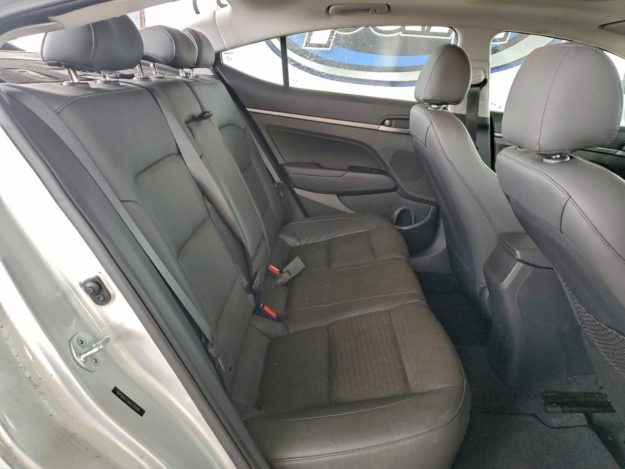 2017 HYUNDAI ELANTRA SE photo 10