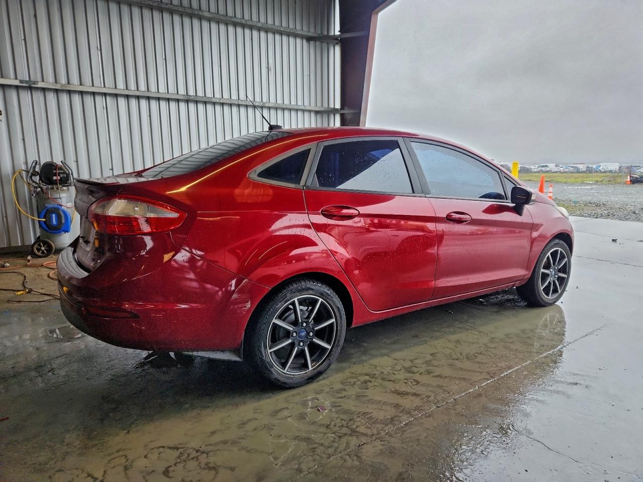 2015 FORD FIESTA SE photo 5