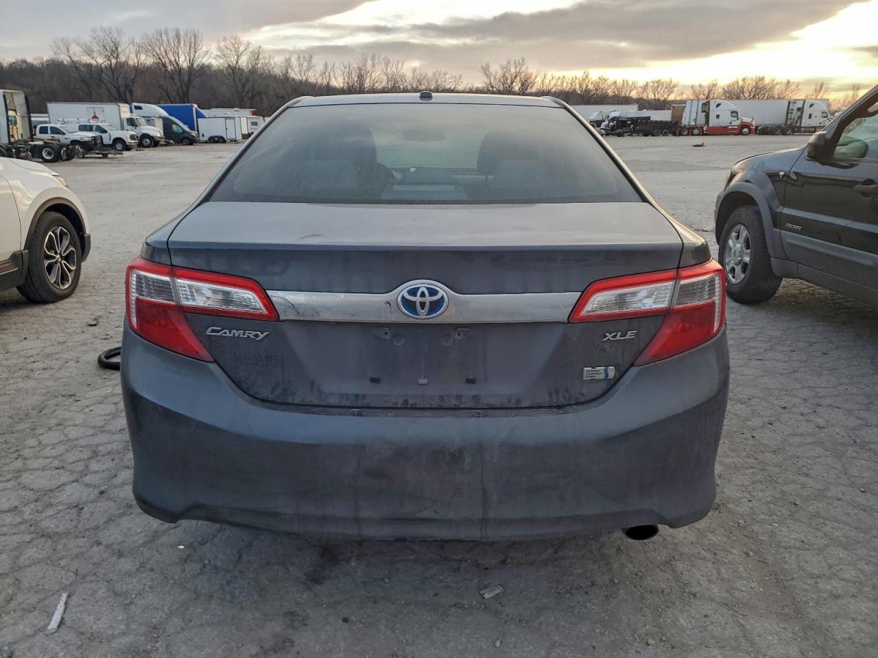 2012 TOYOTA CAMRY HYBRID photo 6