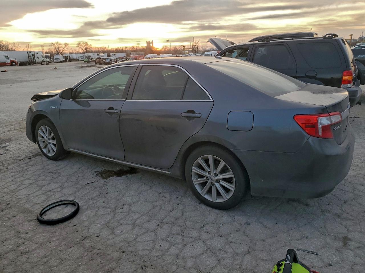 2012 TOYOTA CAMRY HYBRID photo 2