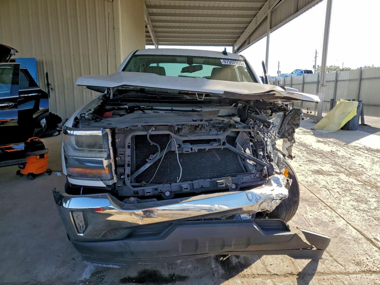 2016 CHEVROLET SILVERADO C1500 LT photo 5