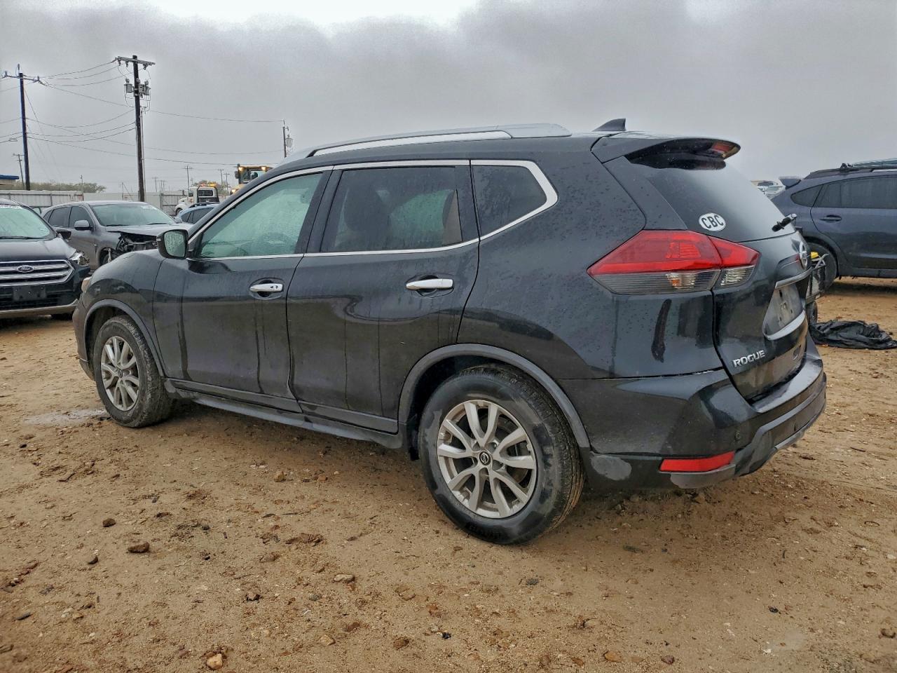 2019 NISSAN ROGUE S photo 2