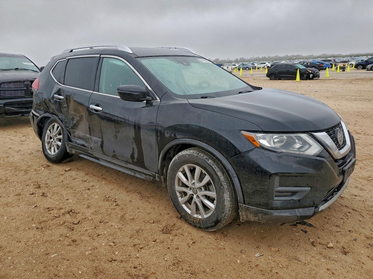 2019 NISSAN ROGUE S photo 4