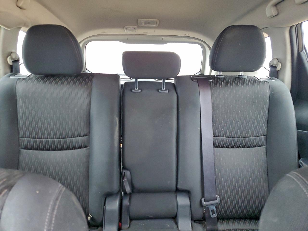 2019 NISSAN ROGUE S photo 10