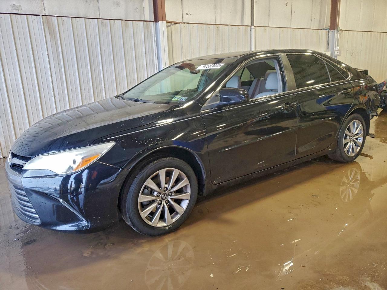 2017 TOYOTA CAMRY