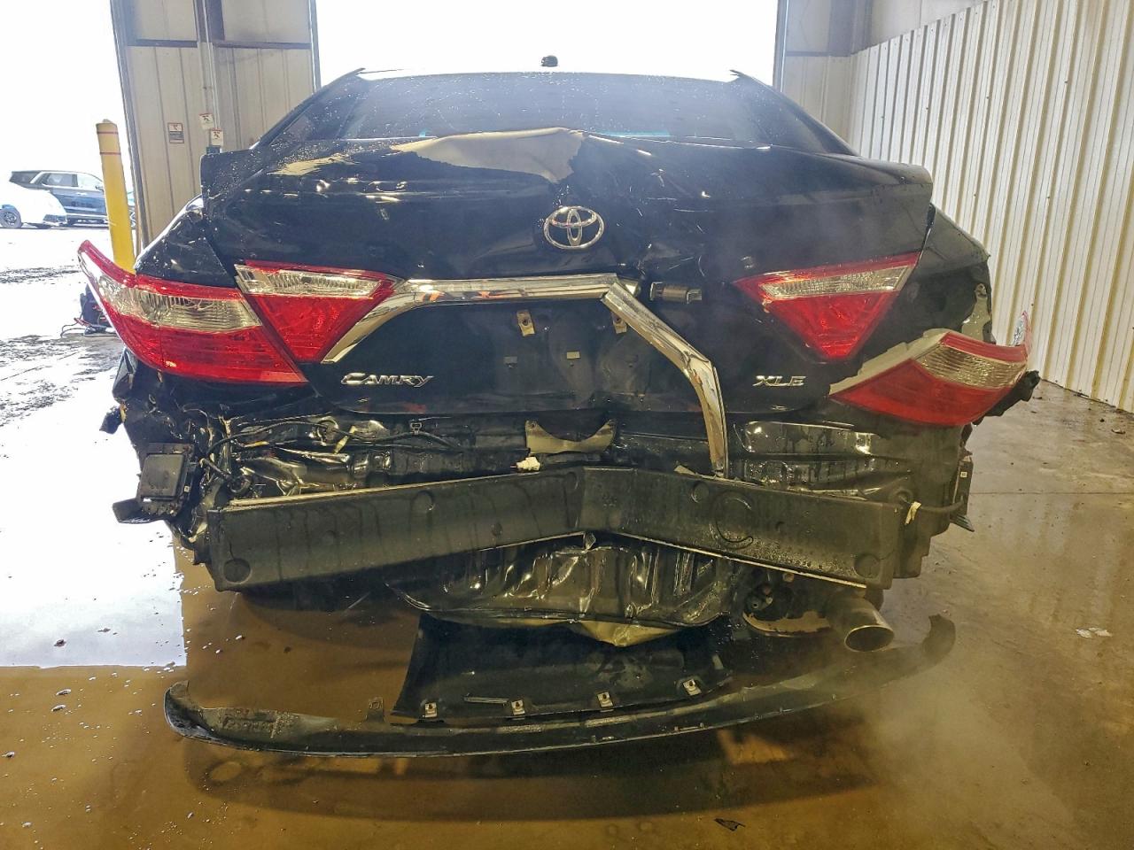 2017 TOYOTA CAMRY LE photo 6