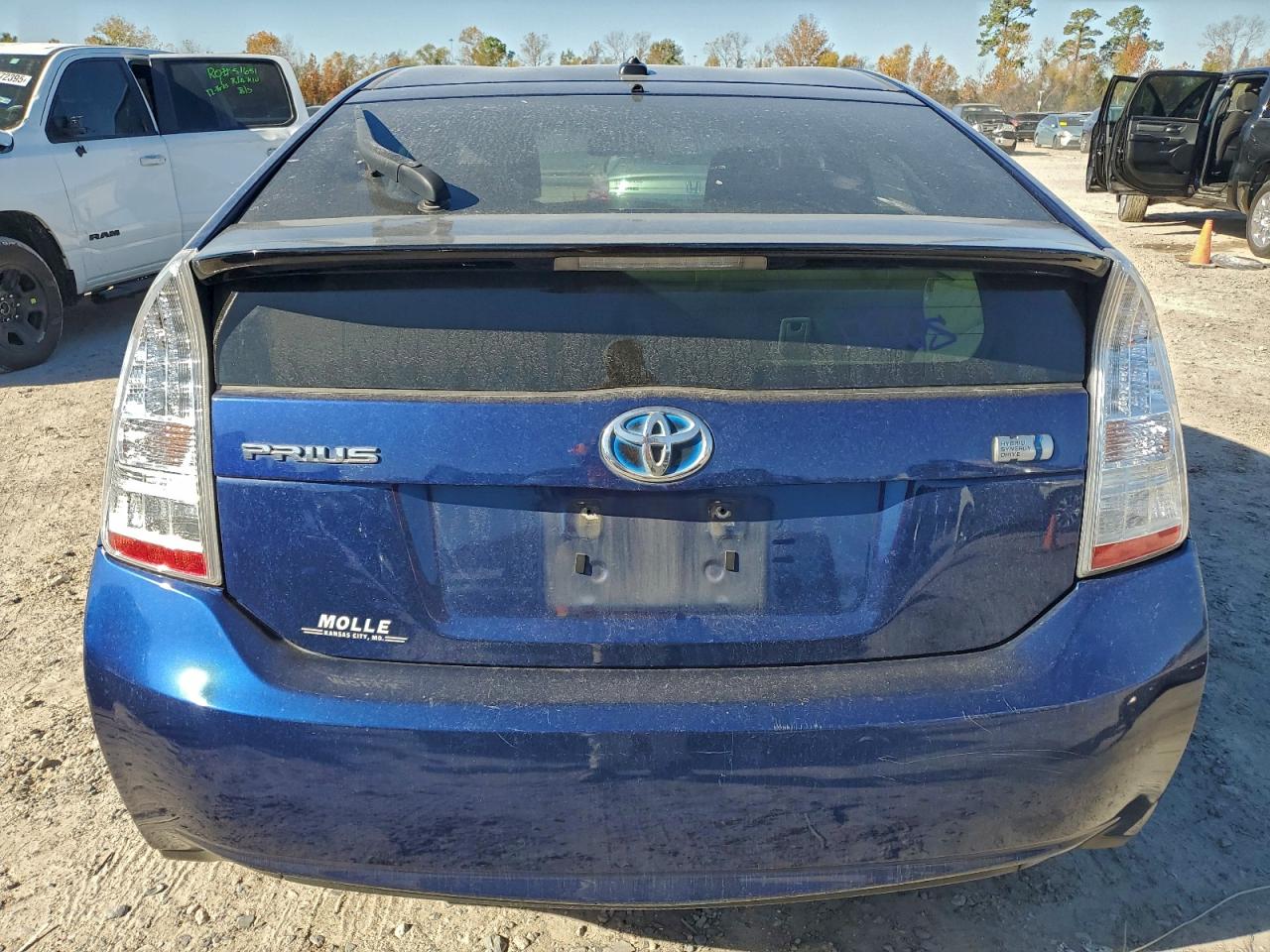 2011 TOYOTA PRIUS photo 6