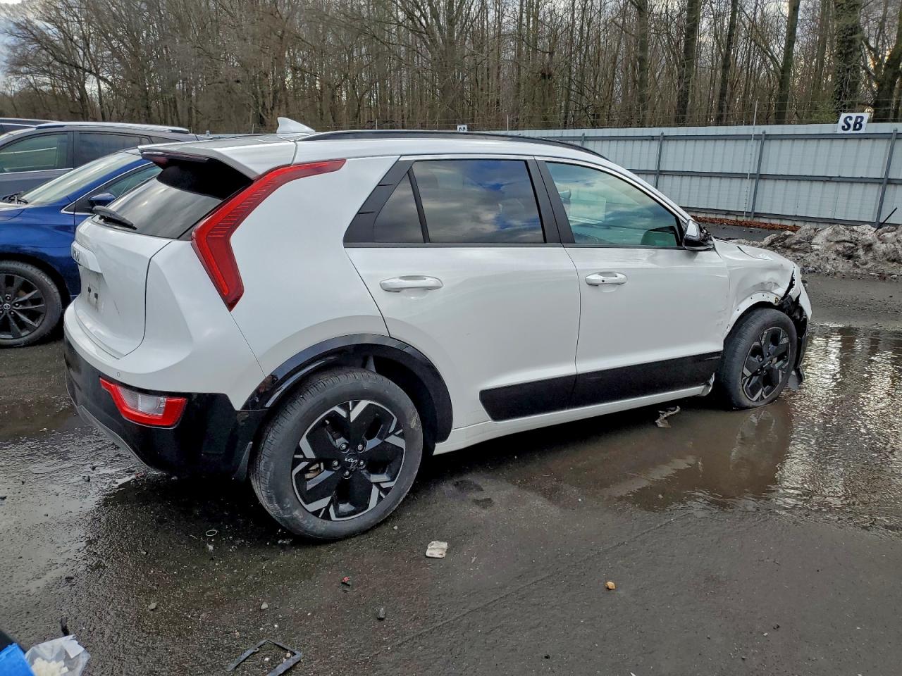 2024 KIA NIRO WIND photo 3