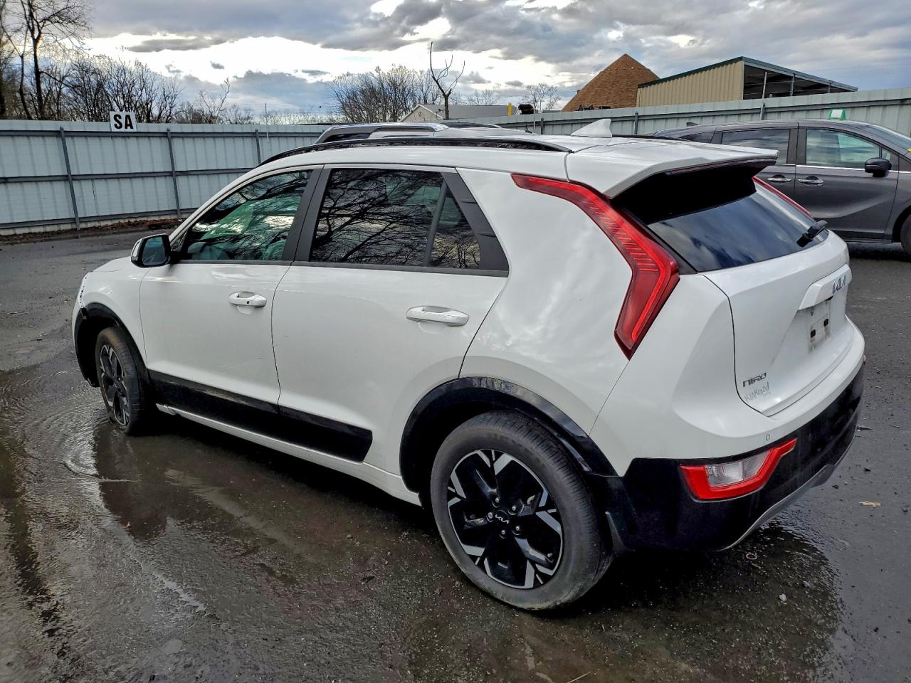 2024 KIA NIRO WIND photo 2