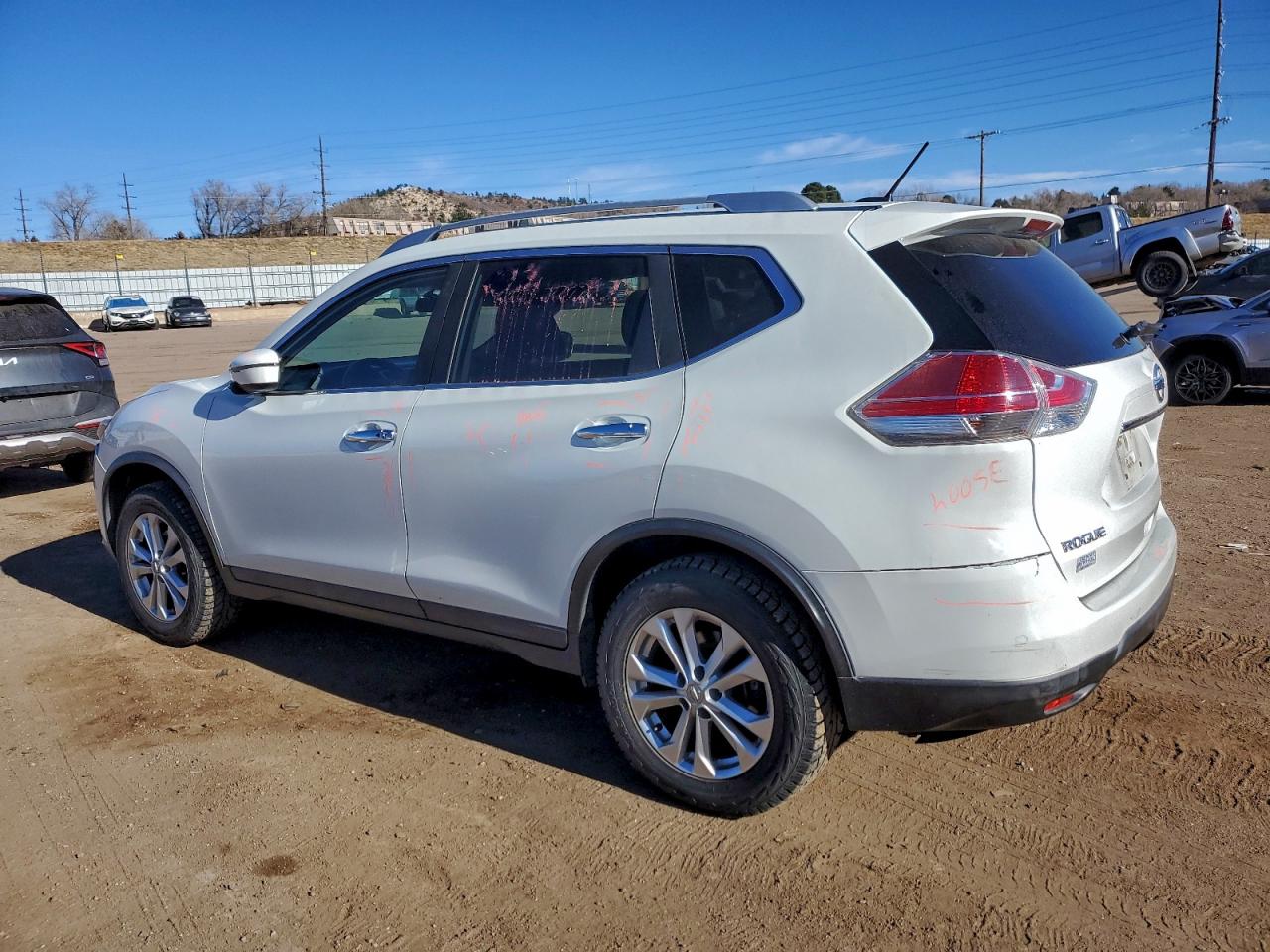 2016 NISSAN ROGUE S photo 2