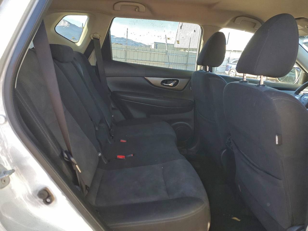 2016 NISSAN ROGUE S photo 10