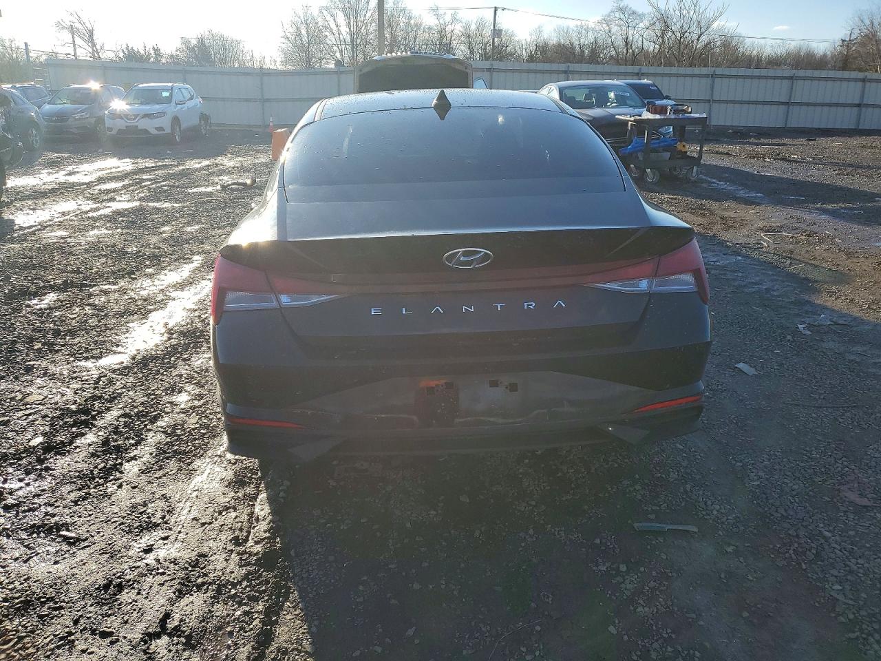 2023 HYUNDAI ELANTRA SEL photo 6