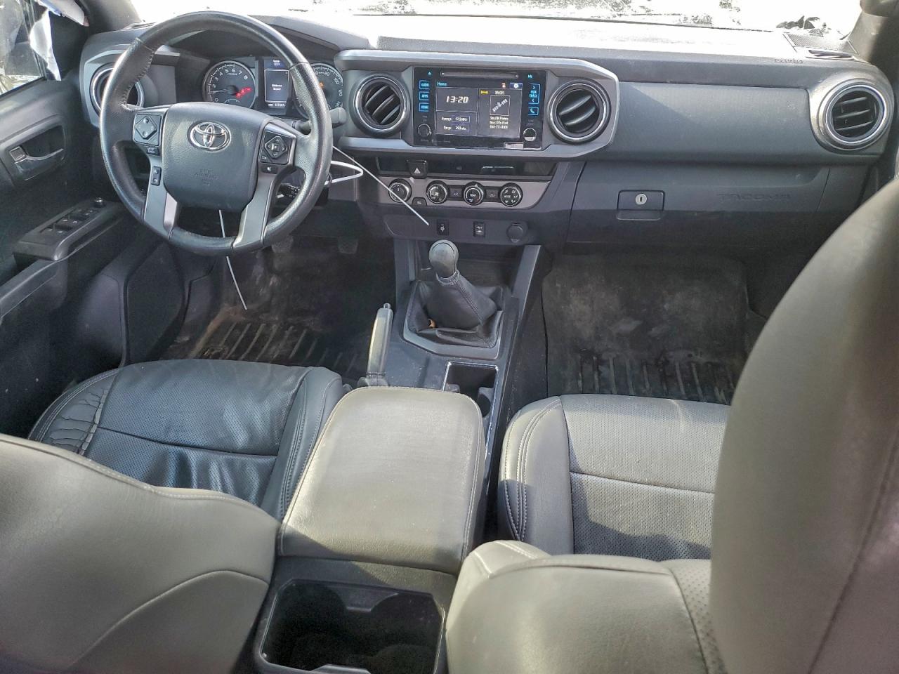 2017 TOYOTA TACOMA DOUBLE CAB photo 8