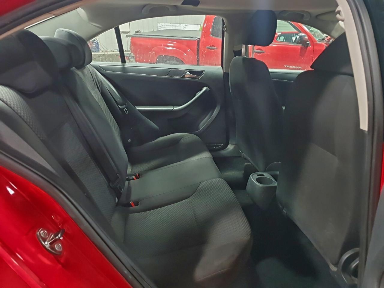 2013 VOLKSWAGEN JETTA BASE photo 10