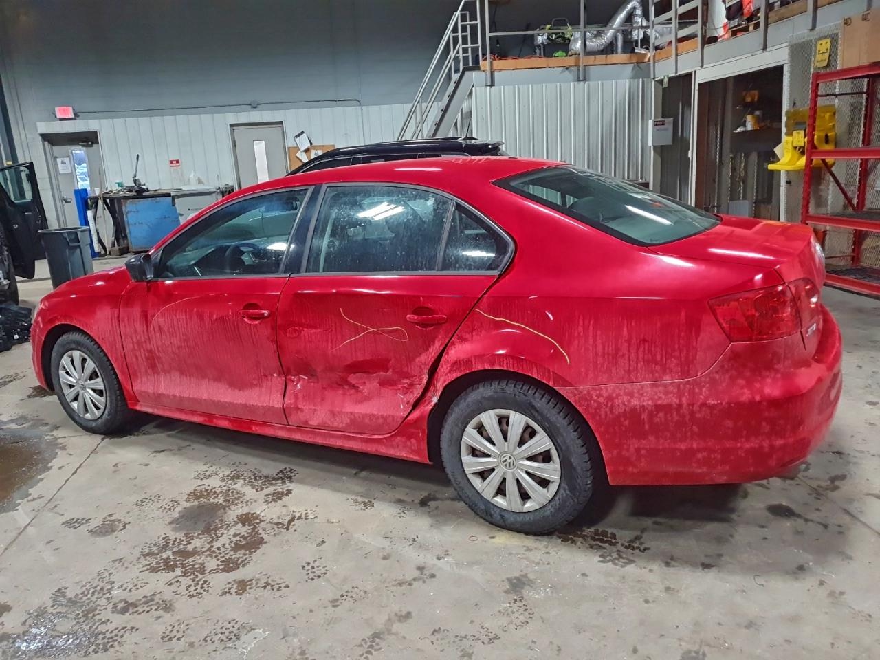 2013 VOLKSWAGEN JETTA BASE photo 2