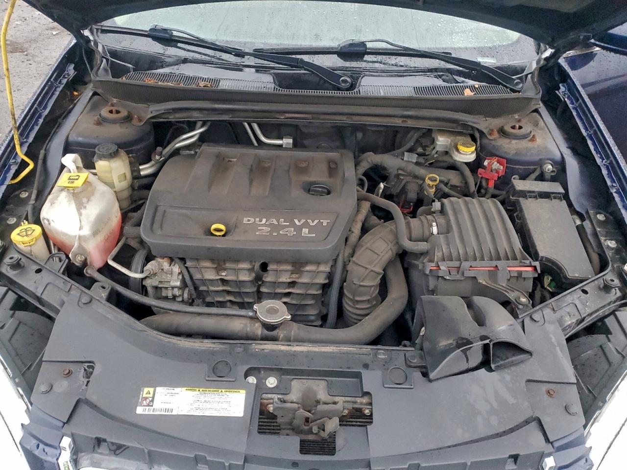 2013 CHRYSLER 200 LX photo 11