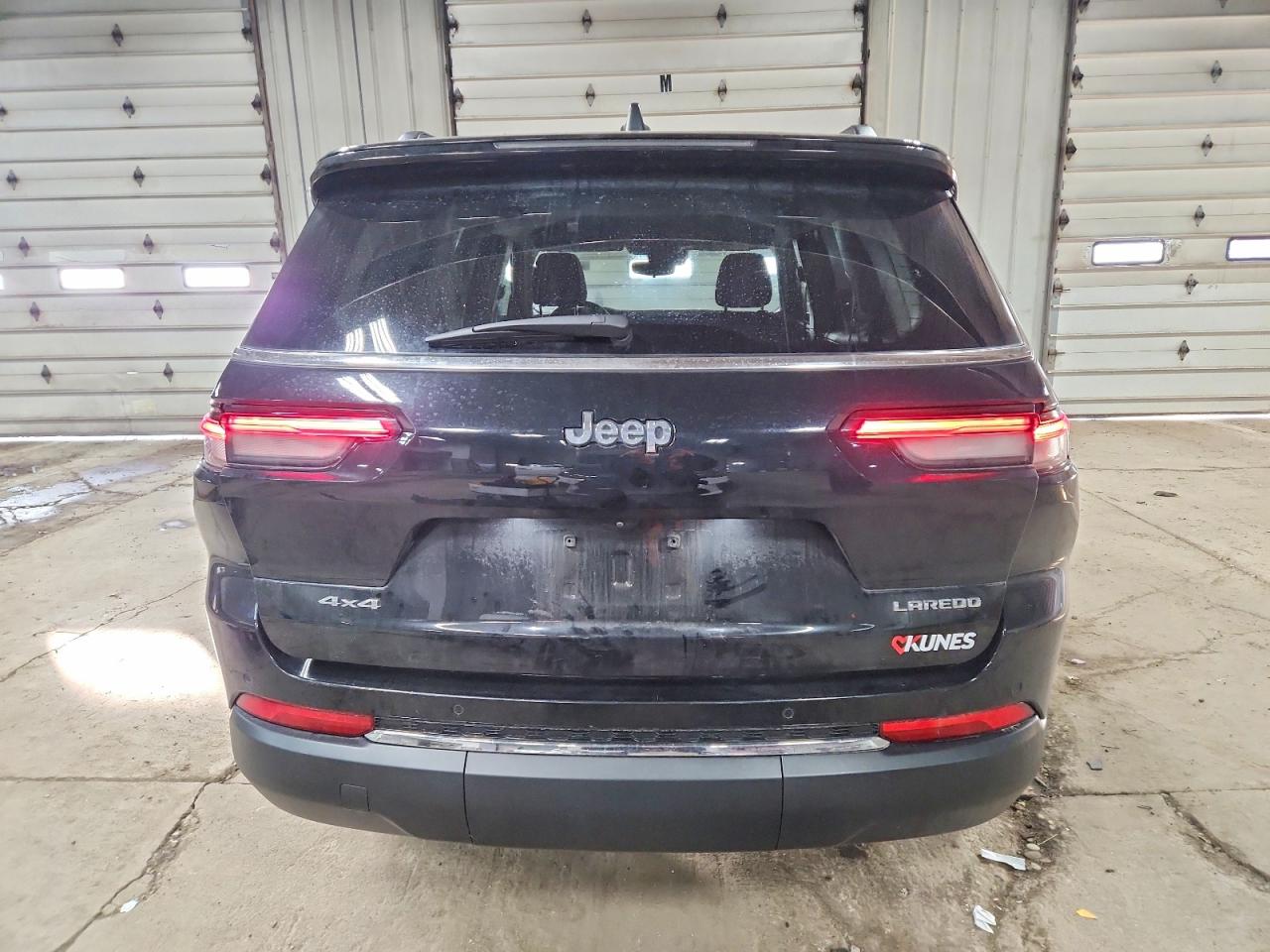 2023 JEEP GRAND CHEROKEE L LAREDO photo 6