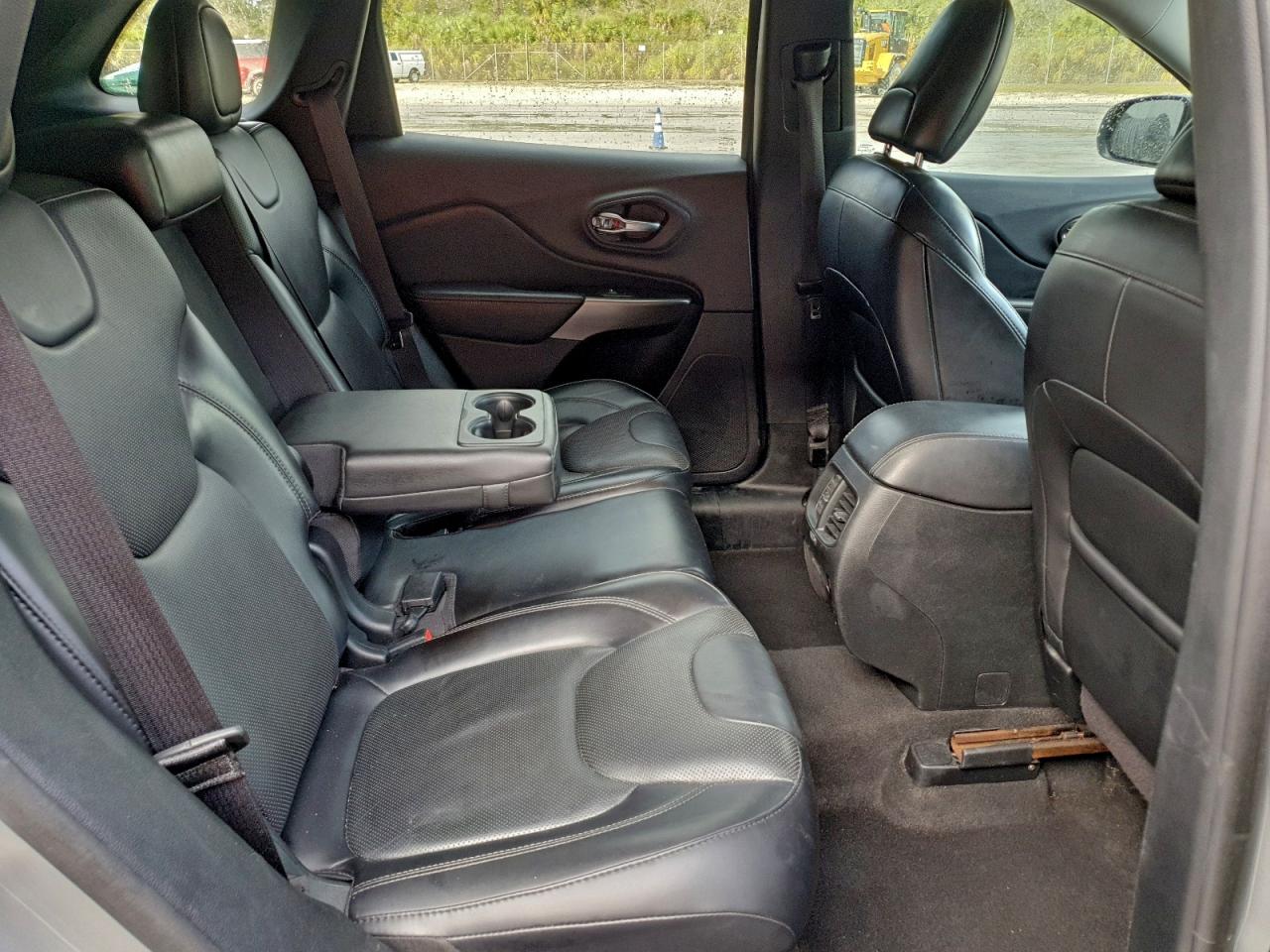2019 JEEP CHEROKEE LIMITED photo 11