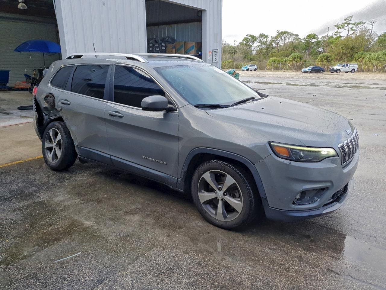 2019 JEEP CHEROKEE LIMITED photo 4