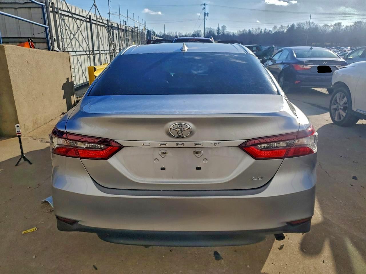 2024 TOYOTA CAMRY LE photo 6