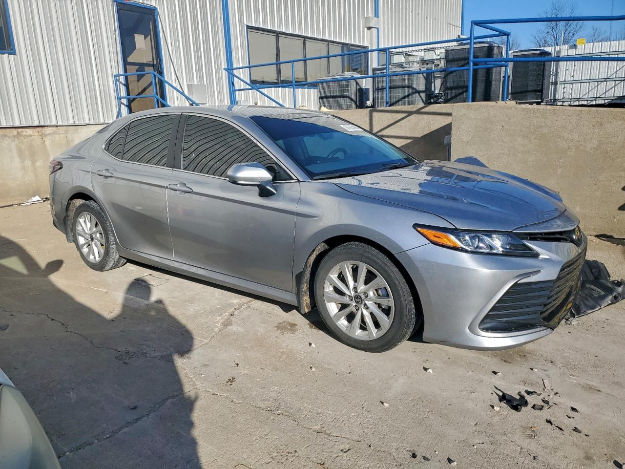 2024 TOYOTA CAMRY LE photo 4