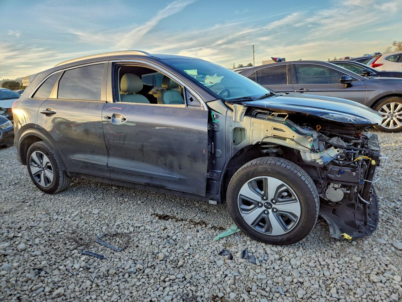 2018 KIA NIRO EX PREMIUM photo 4