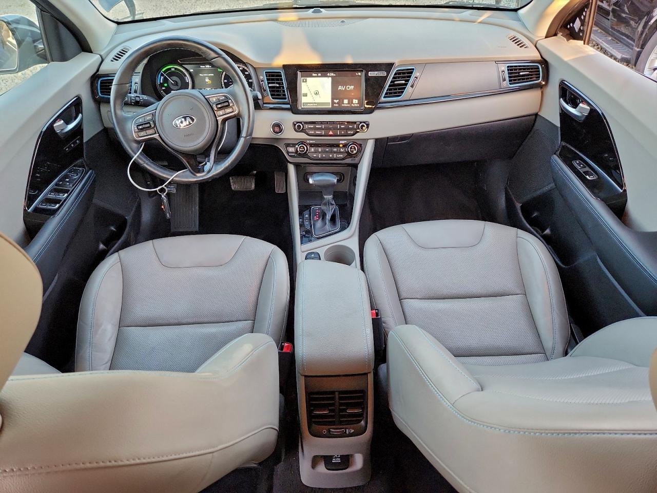 2018 KIA NIRO EX PREMIUM photo 8