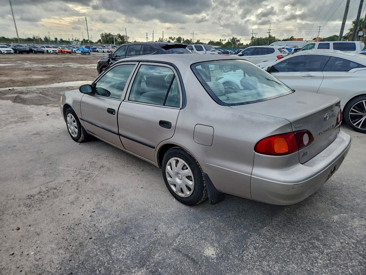 2001 TOYOTA COROLLA CE photo 2