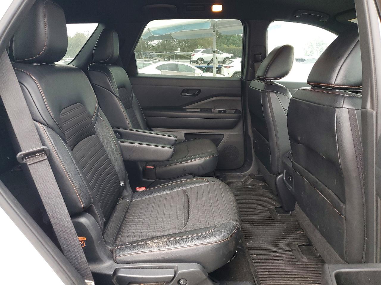 2023 NISSAN PATHFINDER SV photo 11